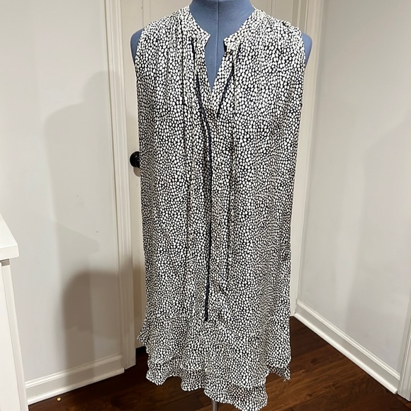 LOLA & SOPHIE Silk Pattern Dress - Picture 8 of 8